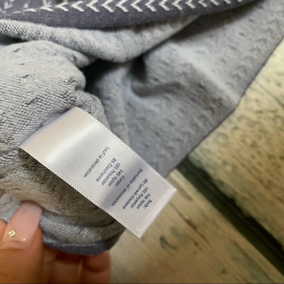 Ivivva Lululemon purple Infiniti village scarf grey striped buttons girls arrows - Picture 7 of 7